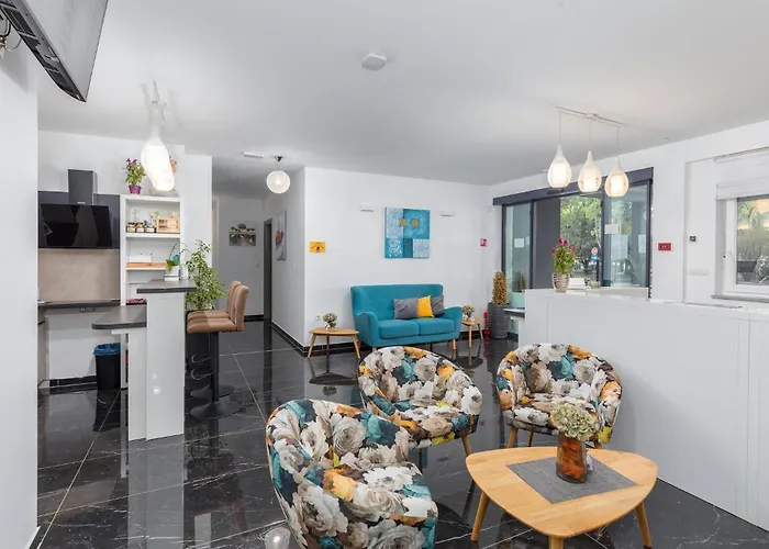 Lovely In With Wifi Apartament *