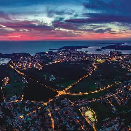 Lovely In With Wifi بولا