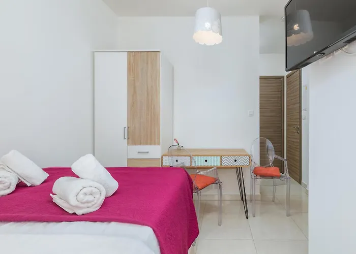 Lovely In With Wifi Pula