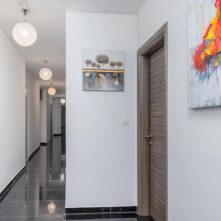 Lovely In With Wifi Apartment